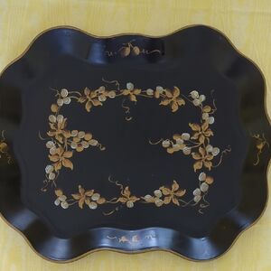 Nashco Products Hand painted Toleware Metal Tray.